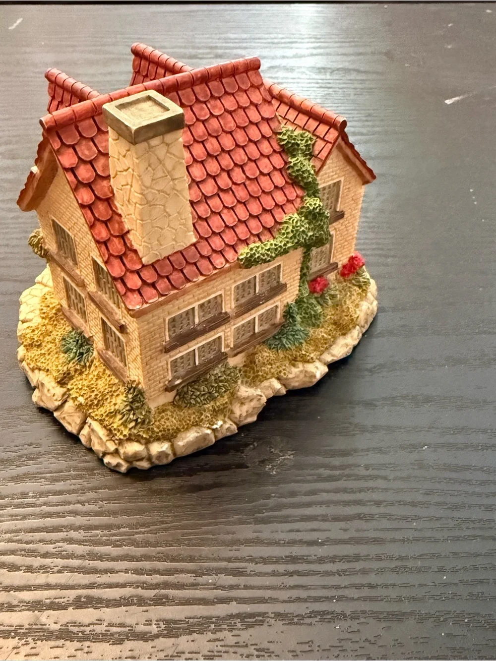 Olde England's Classic Cottages The Kent Painted Resin Cottage House Signed 1972